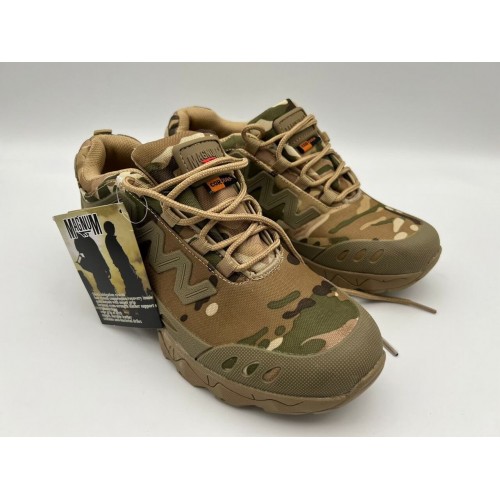 Треккинговые кроссовки «MAGNUM» летние в Норильске