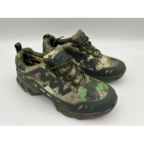 Треккинговые кроссовки «MAGNUM» летние в Норильске